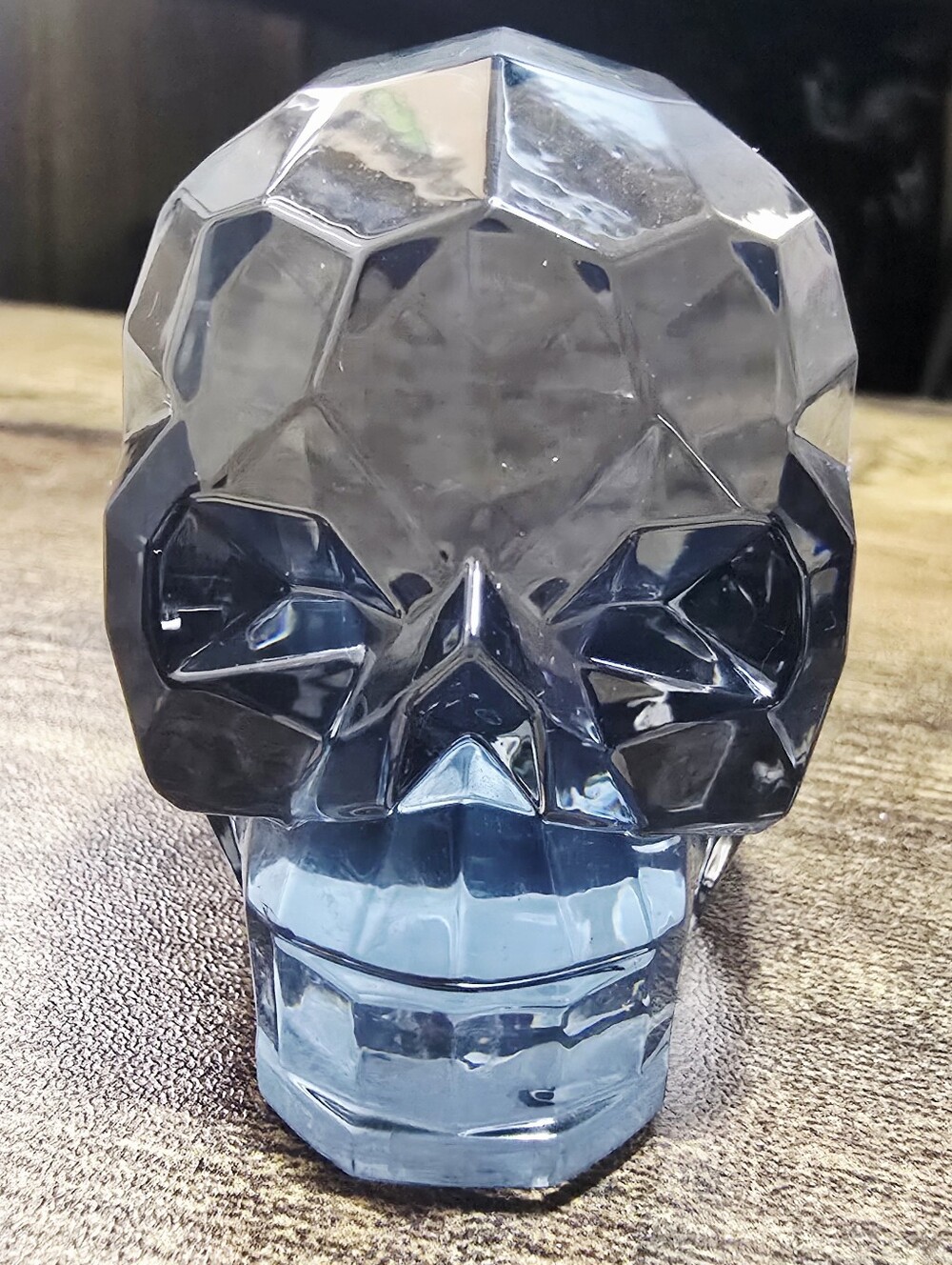 Ganz Crystal Expressions Skull Figurine – Faceted Acrylic Gothic Decor Piece - Picture 2 of 10